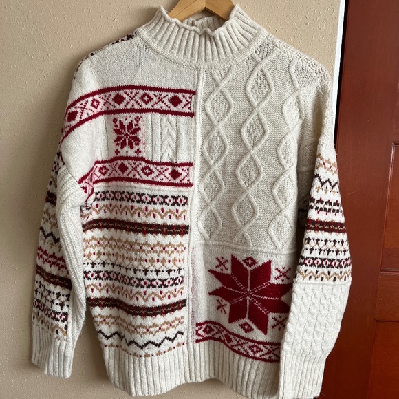 American Eagle Outfitters Sweaters - *Leaving soon *🎄American Eagle Christmas sweater unisex M